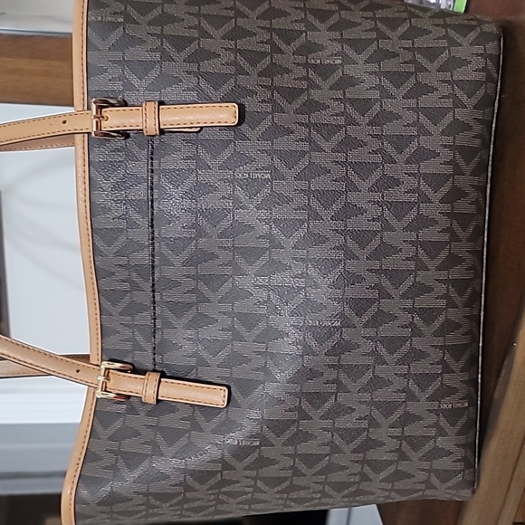 Michael Kors handbag - Picture 2 of 4